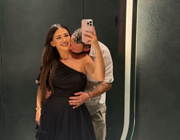 Kiara dhe Luizi nuk i tremben syrit të publikut, postojnë foto duke u puthur (FOTO)