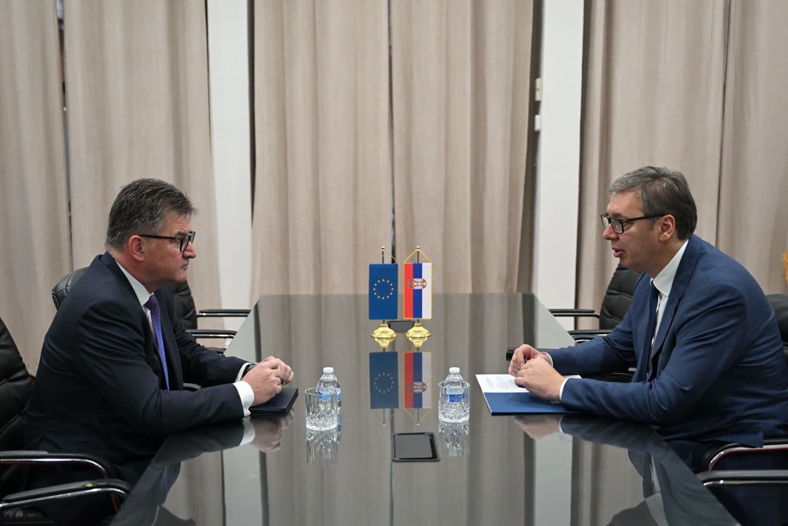 Lajçak thotë se me Vuçiqin biseduan për zbatimin e Marrëveshjes së Ohrit