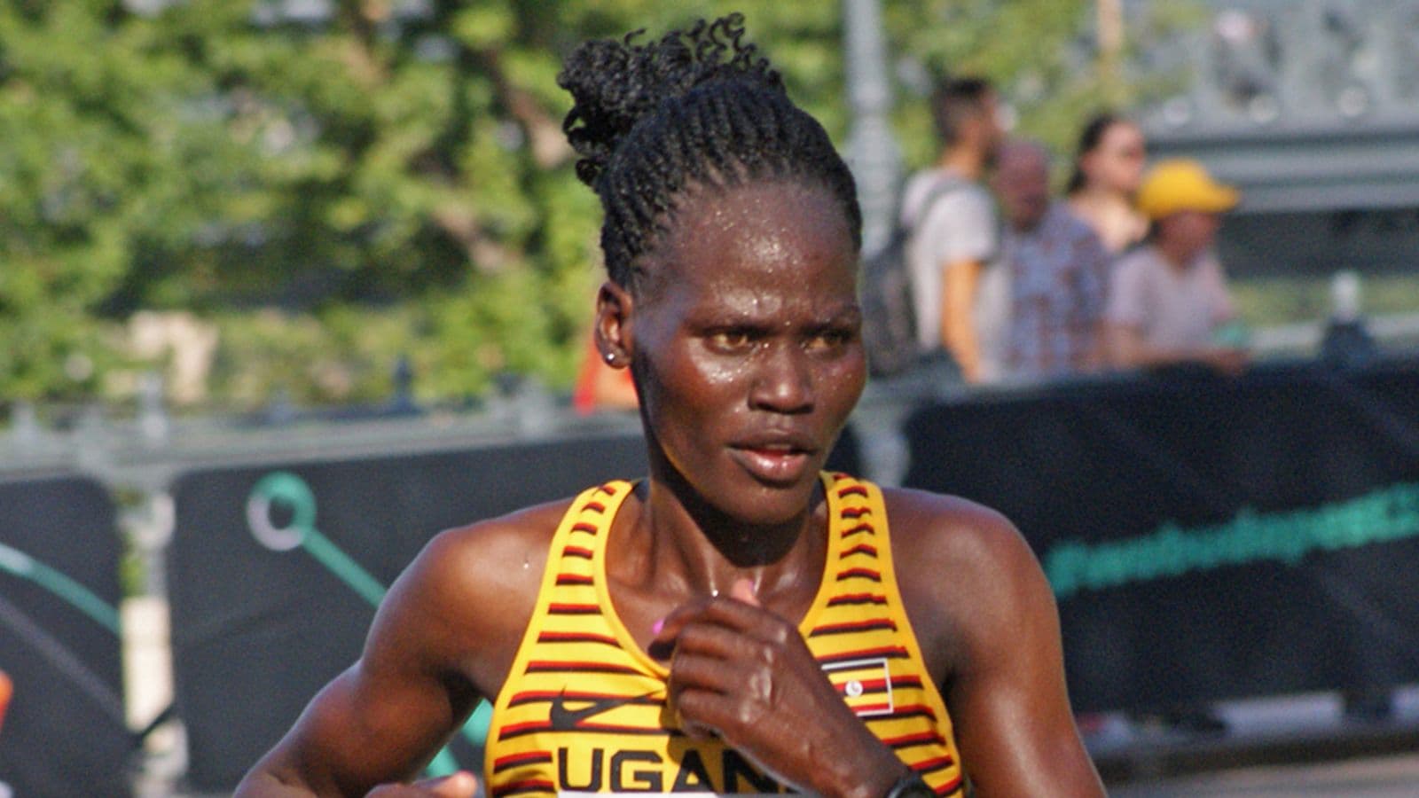 Olimpistja nga Uganda sulmohet me benzinë nga i dashuri, pëson djegie të rënda