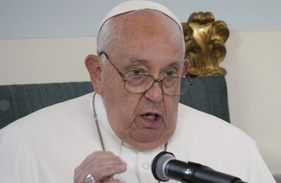 Papa Françesku vizitohet në spital nga Meloni: Ishte vigjilent dhe bënte shaka