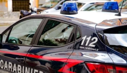 Shqiptari në Itali, plagos rëndë nusen e djalit me thikë