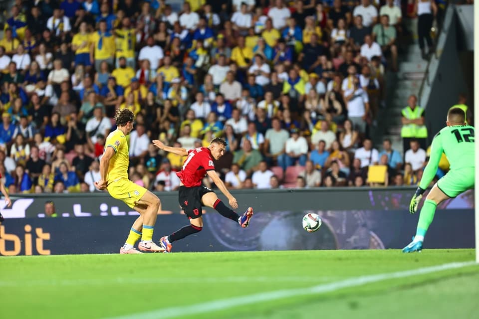Shqipëria e nis me fitore Ligen e Kombeve, fiton me përmbysje ndaj Ukrainës