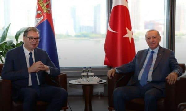 Erdogan dhe Vuçiq takohen në New York, vazhdimin e dialogut Kosovë-Serbi e konsiderojnë shumë të rëndësishëm