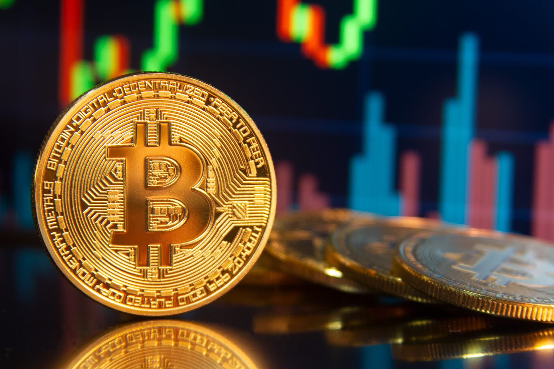 A duhet të blini Bitcoin ndërsa tregtohet më pak se 70,000 dollarë?