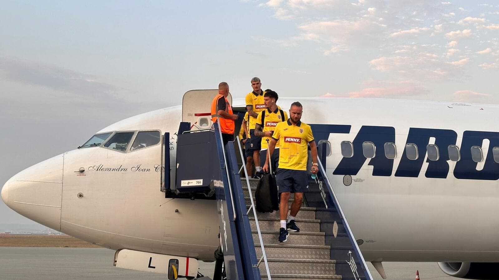 Kombëtarja rumune mbërrin në Kosovë