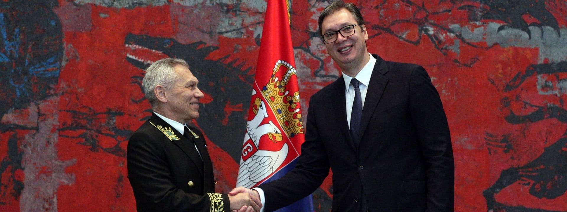 Vuçiqi “e informon” Botsan Kharchenkon për “provokimet e përditshme brutale” në Kosovë