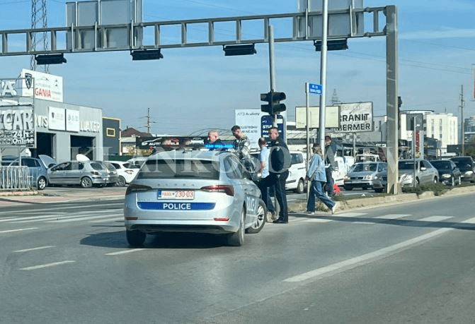 Aksident te zona industriale, policia në vendin e ngjarjes