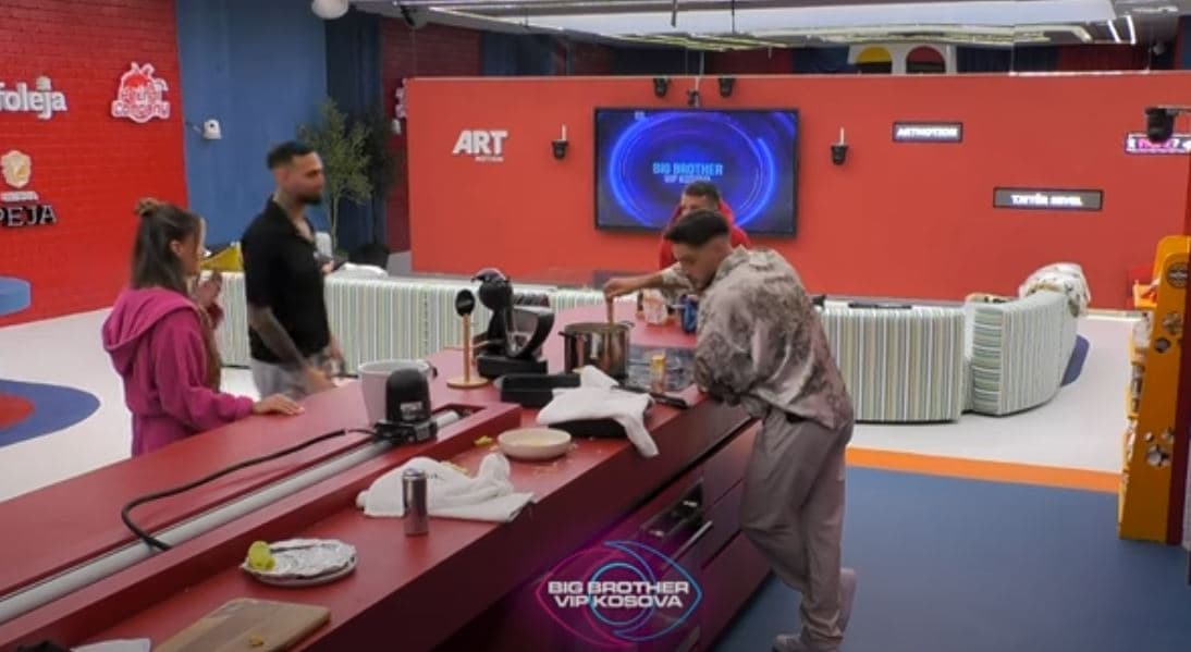 "Marre, sonte është Prime", banorët ankohen për gjendjen e kuzhinës (VIDEO)