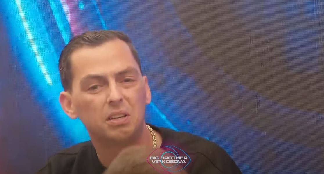 "Je palaço, je kot" - Besforti debaton ashpër me Rezartin (VIDEO)