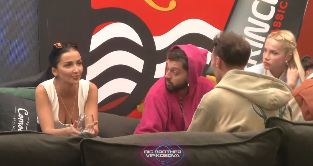 “Paske me më tranu”, Gjesti me reagim epik kur kupton se Xheneta do lyejë flokët e kuqe (VIDEO)