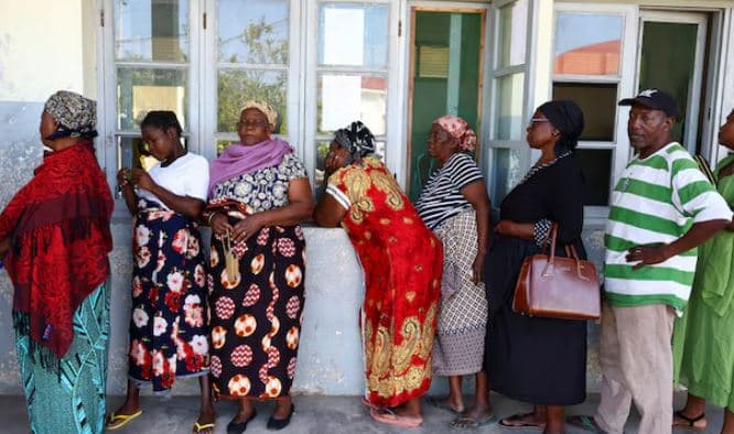 Persona të armatosur vrasin dy figura të opozitës në Mozambik, rriten tensionet në vend