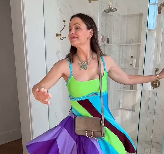 Jennifer Garner e ‘çan’ Halloween-in, vesh fustanin ikonik të “13 Going On 30”