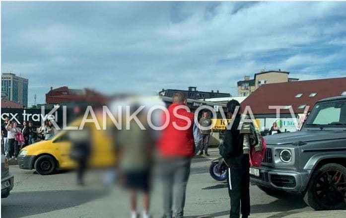 Policia jep detaje për këmbësoren që u godit nga motoçikleta sot në Prishtinë