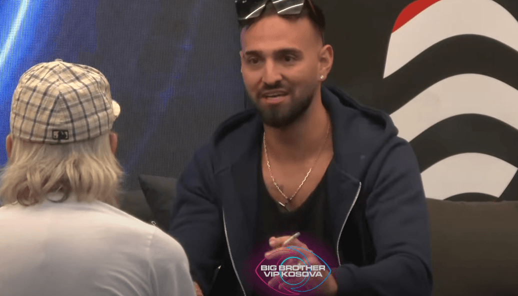 Kevini tregon një rast se si kilianët i vjedhin veturat (VIDEO)