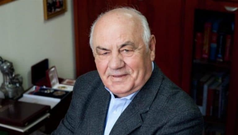 Ish-presidenti shqiptar Moisiu, sot feston ditëlindjen e 95-të