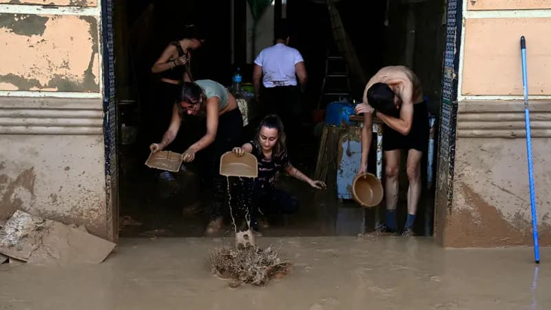 Shkon mbi 150 numri i të vdekurve nga përmbytjet në Spanjë