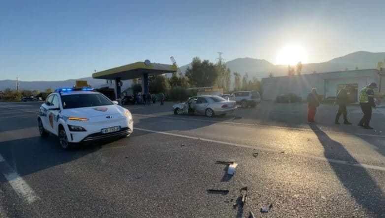 Aksident zinxhiror në rrugën Lezhë-Shkodër, lëndohet shtatzëna dhe burri i saj