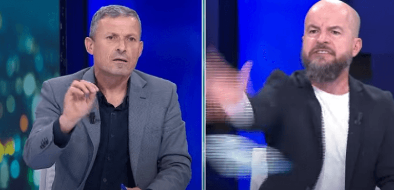 Përplasje e ashpër në një studio televizive shqiptare, fyerje e njëri gjuan me shishe uji (VIDEO)