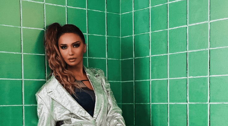 Teuta Krasniqi plot stil në paraqitjen e fundit