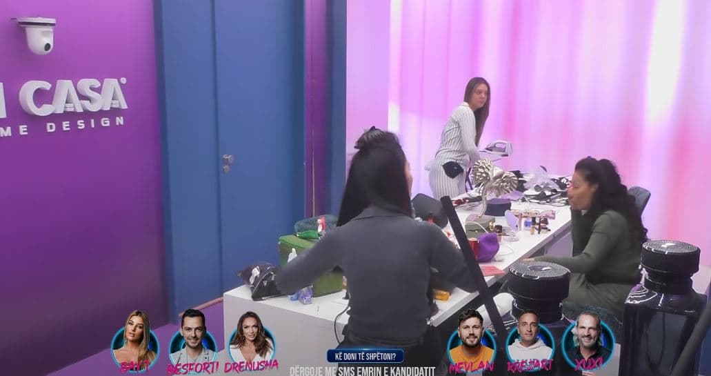 Çka diskutuan vajzat në dhomën e grimit? (VIDEO)