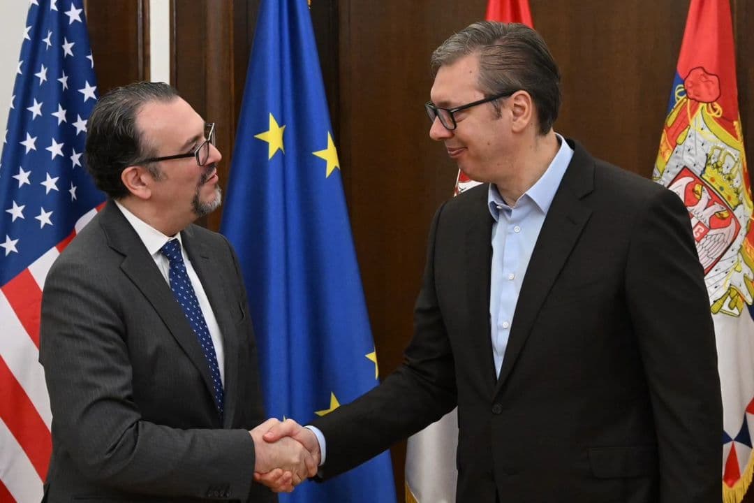Vuçiq i flet Kasanofit për Kosovën e dialogun