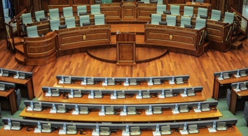 Ndarja e ulëseve në Kuvend, Krasniqi tregon se sa do të jenë burra e sa gra