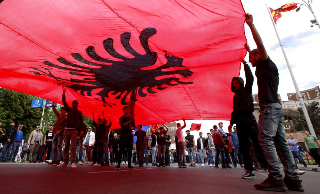 Shqipëria hapi kapitujt e parë për anëtarësim, Kurti: I gëzohemi fort kësaj arritjeje