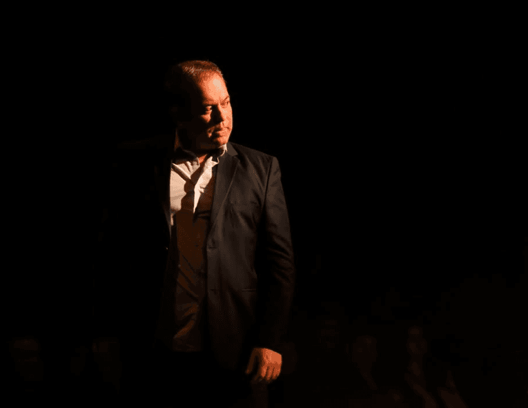 “Qeveria juaj”, Kurti u premton artistëve të filmit mbështetje edhe më tutje