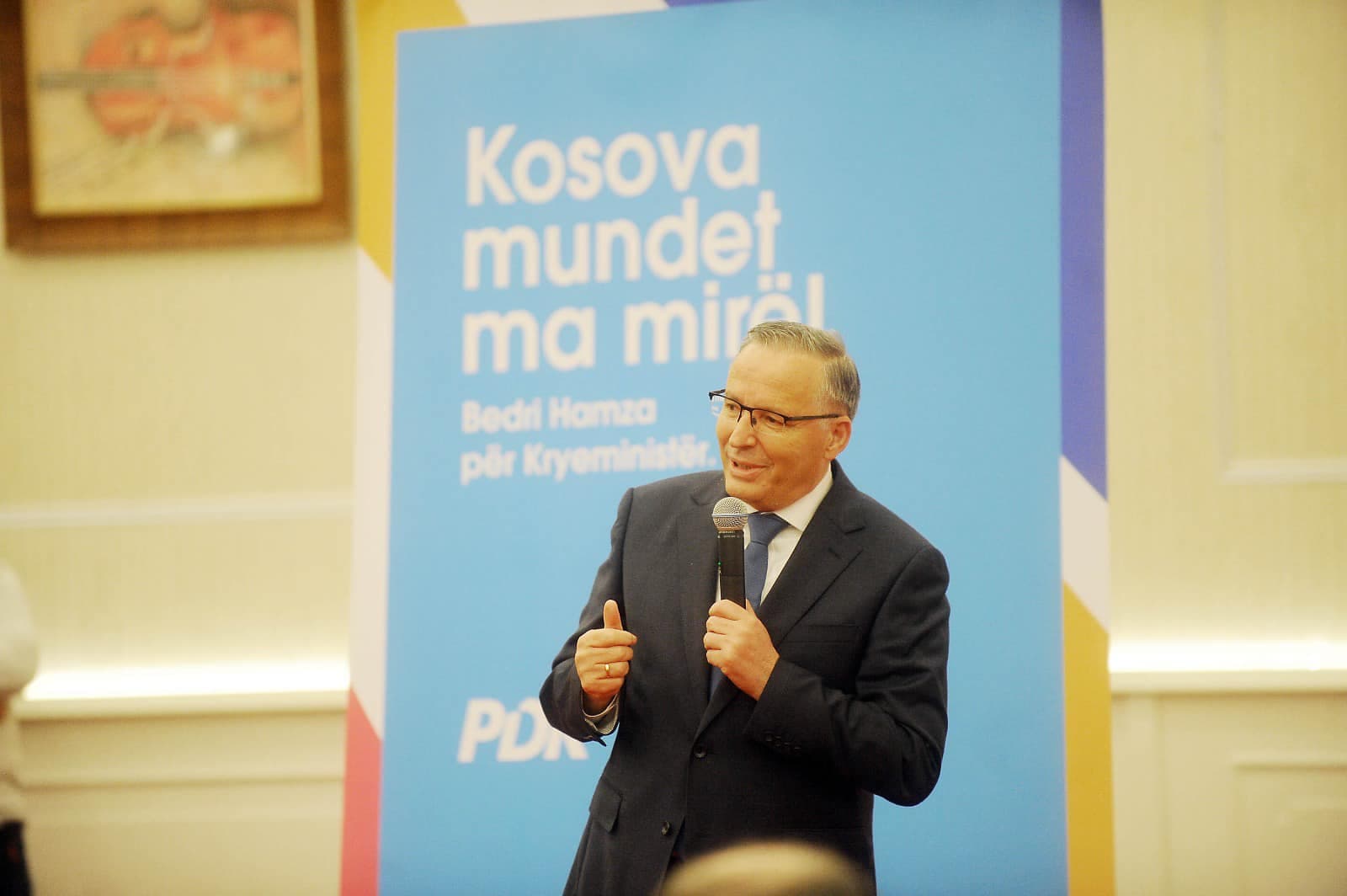 Hamza: Pagat do të rritën 50%, pensionet bazike mbi 70%