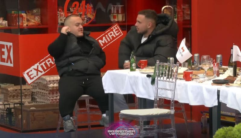 Burimi - Edit: U zgjova dhe kërkoja telefonin (VIDEO)