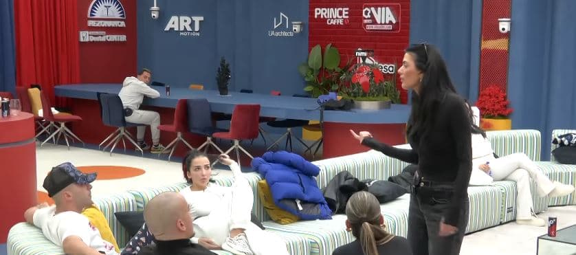Diana i del në mbrojtje Xhenetës për debatin me Gjestin