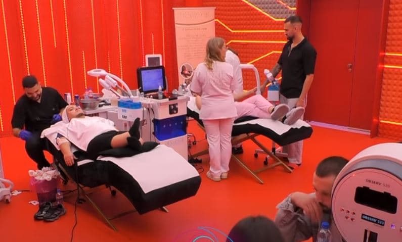 Lela frikësohet gjatë trajtimit të fytyrës, Kevin ia mbanë dorën (VIDEO)