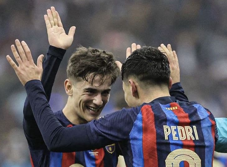 Pedro dhe Gavi në rrugë të duhur për t'i rinovuar kontratat me Barçën