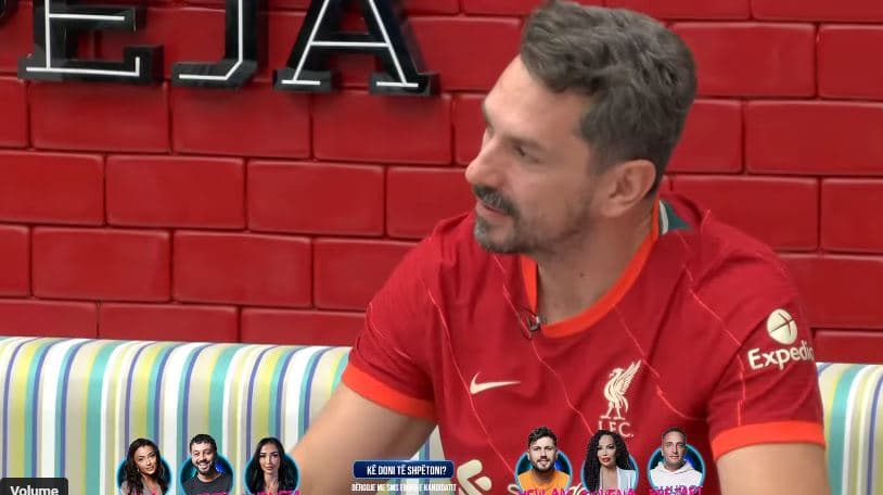 Atilla e "sakrifikon" veten për t'ia plotësuar dëshirën Burimit (VIDEO)