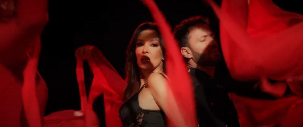 Adelina Ismaili dhe Egzon Pireci i këndojnë “Dashurisë së Humbur” (VIDEO)