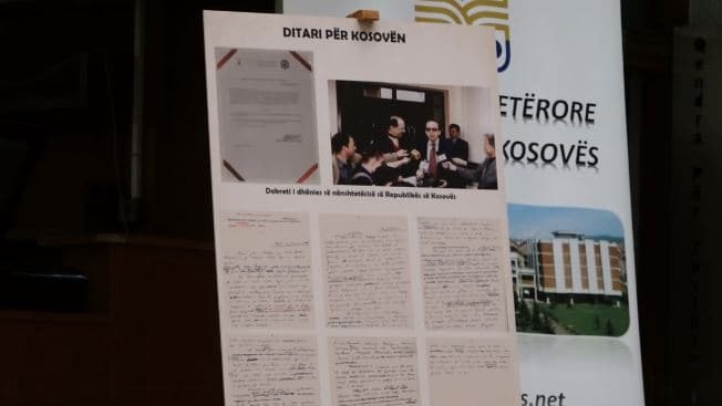 Hapet në Bibliotekën Kombëtare, ekspozita "Dorëshkrimet e Ismail Kadaresë"