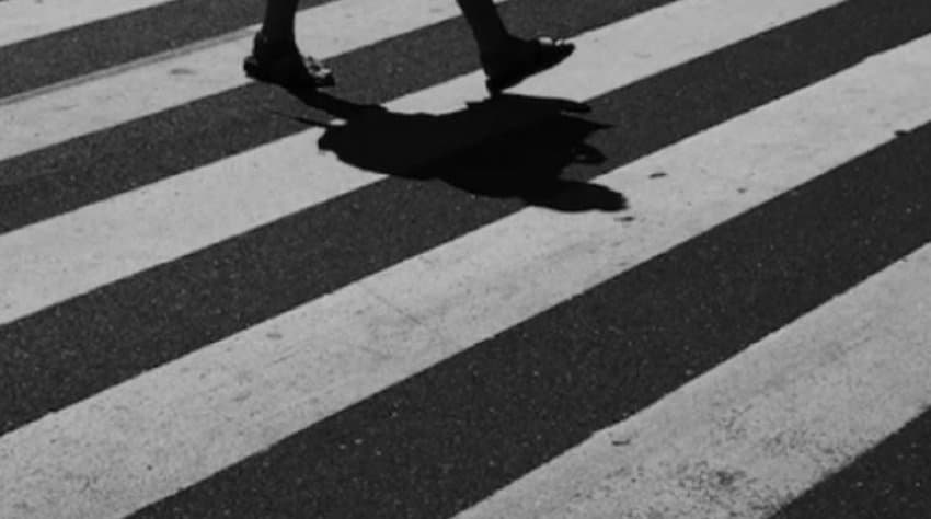 Po kalonte rrugën jashtë zebrave, automjeti godet 53-vjeçaren në Prizren