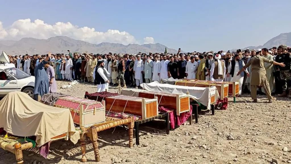 80 të vrarë në dhunën sektare në Pakistan