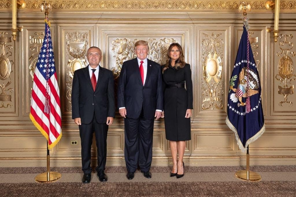 Meta uron Trumpin nga burgu