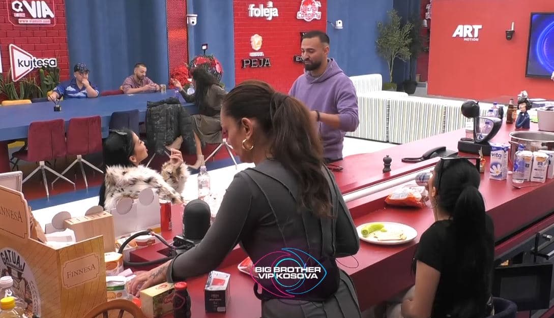 Debat i ashpër mes Xhenetës dhe Kevinit, sebep vëllai i saj (VIDEO)