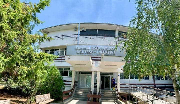 Rriten rastet me HIV në Kosovë, më të prekura janë moshat e reja