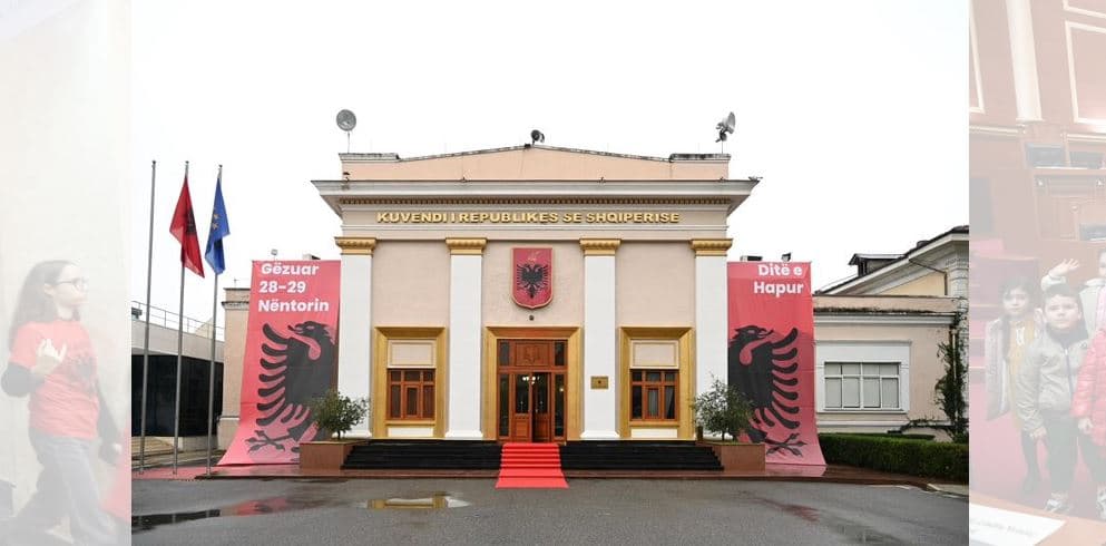 Kuvendi i Shqipërisë hap dyert për qytetarët, për 80-vjetorin e çlirimit të vendit