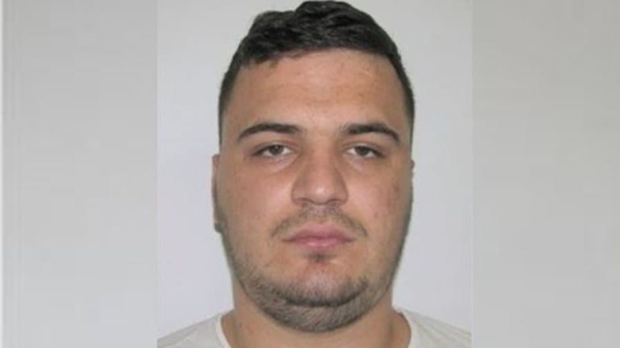 Apeli lë në fuqi vendimin me burgim të përjetshëm për Laert Haxhiun, autorin e "masakrës së Lushnjës"