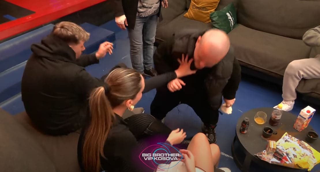 Anës dhe Lelës i pengon "afërsia e tepërt" e Burimit (VIDEO)
