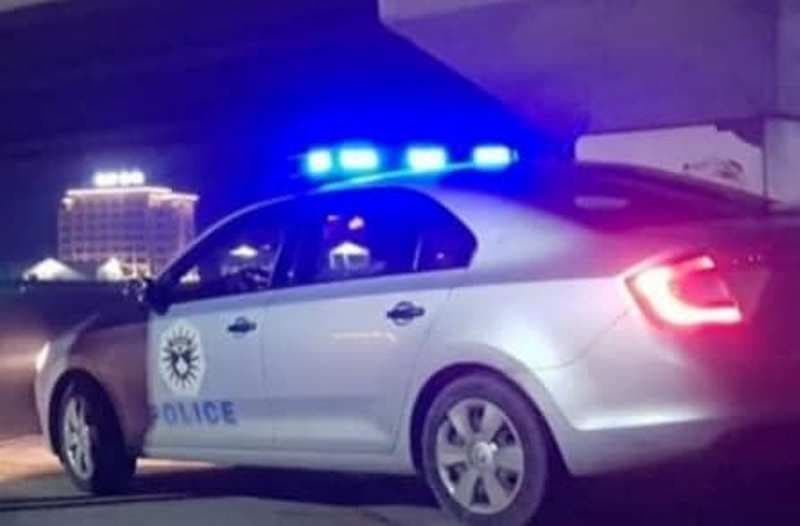 Një grua gjendet pa shenja jete në Prishtinë, dyshohet se ra nga një ndërtesë