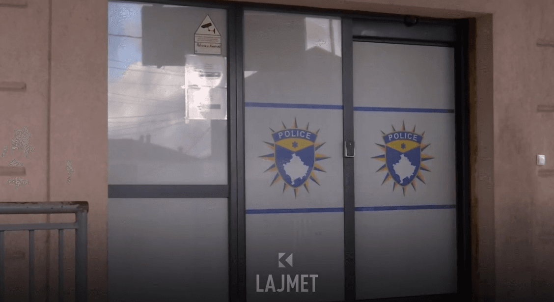 Hetohet nëna, i dërgoi djalit drogë në ndalim policor (VIDEO)