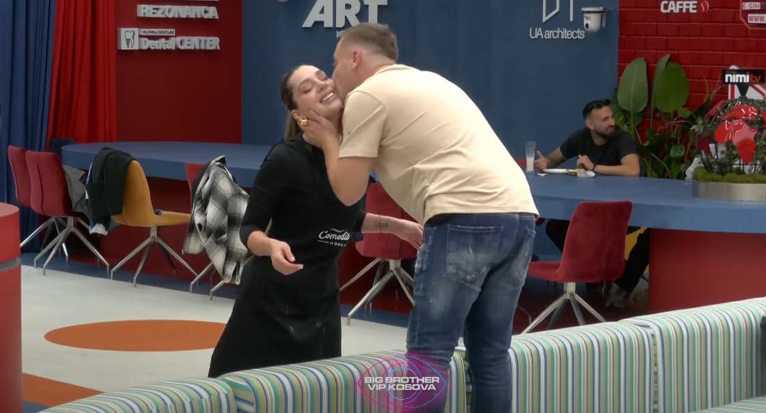 Rezi puth Lelën (VIDEO)