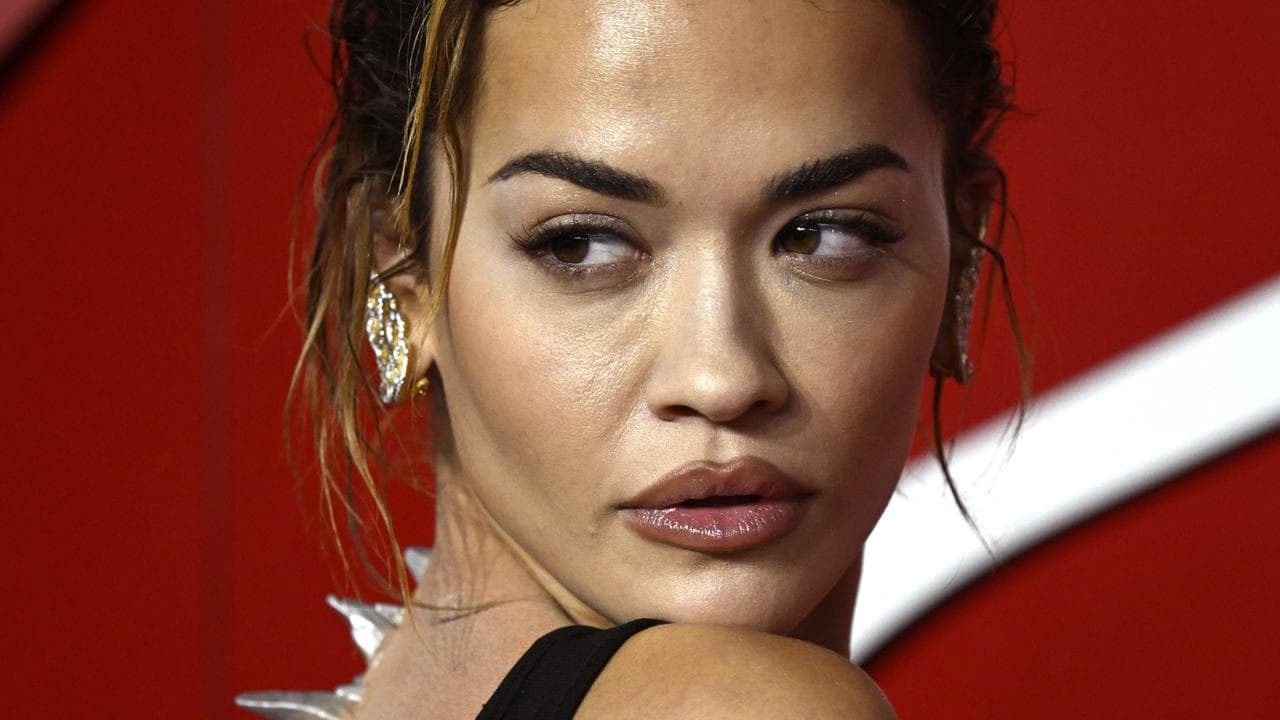 Rita Ora feston sot ditëlindjen e 34-të