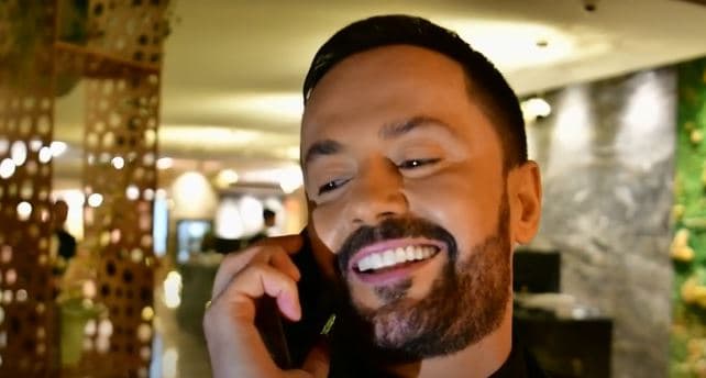 Sinan Hoxha kërkon falje publike! (VIDEO)