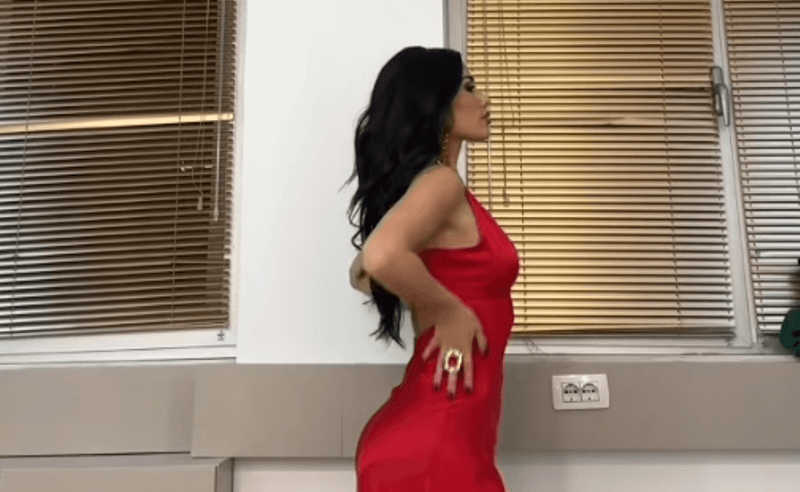 Soni Malaj vallëzon nën tingujt e këngës së Shakirës